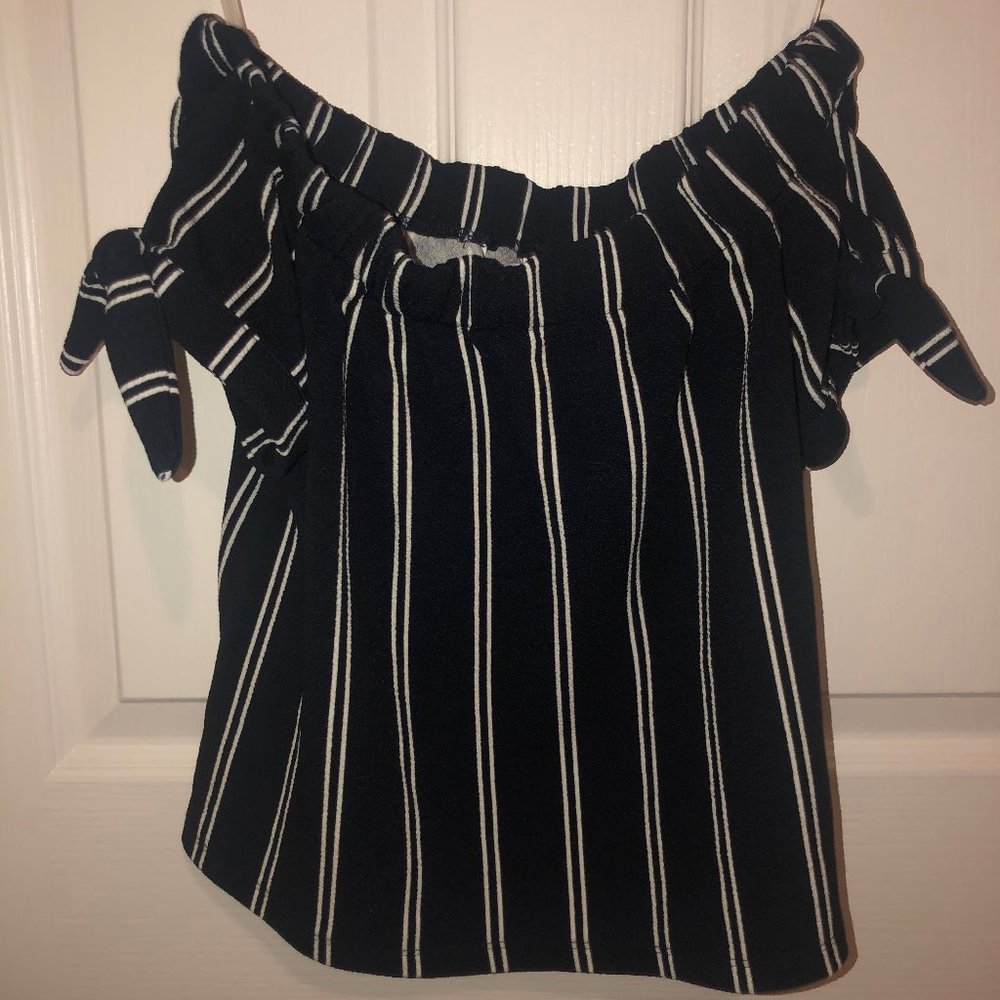 Cute off the shoulder stop